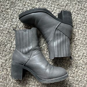 Unbranded gray booties